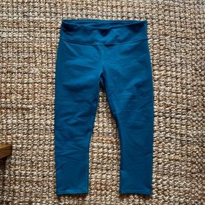 Fabletics Define Mid-Rise Crop Legging in color Fjord